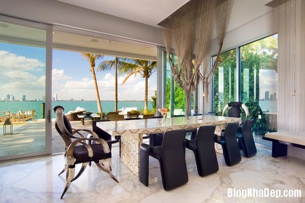 Villa Valentina toạ lạc bên bờ biển Miami đầy nắng và gió