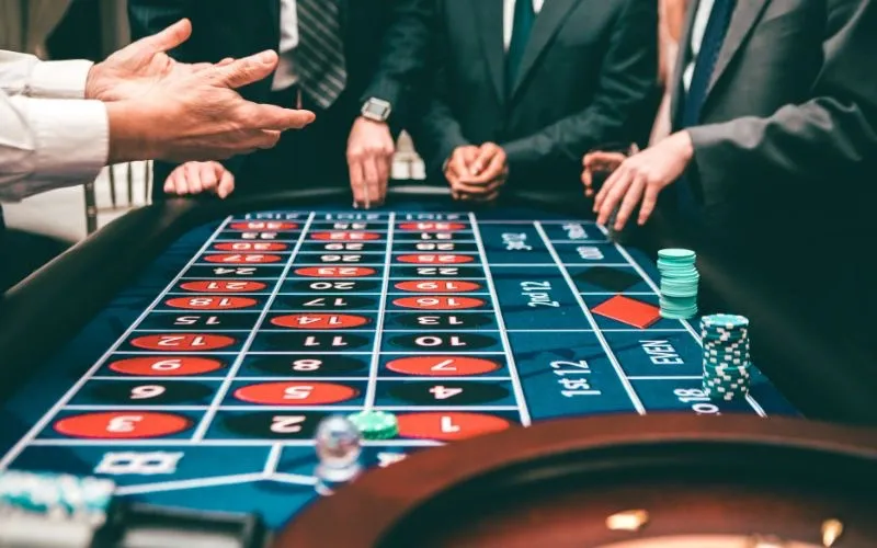 Steal Poker Là Gì? Cách Áp Chiến Lược Steal Poker Hiệu Quả