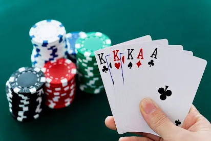 Thú/Hai Đôi Trong Poker Là Gì? Mẹo Chơi Thú/Hai Đôi Hiệu Quả